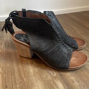 Miz Mooz Maddie Black Leather Wood Block Wedge Sandals EU 38/US 7.5